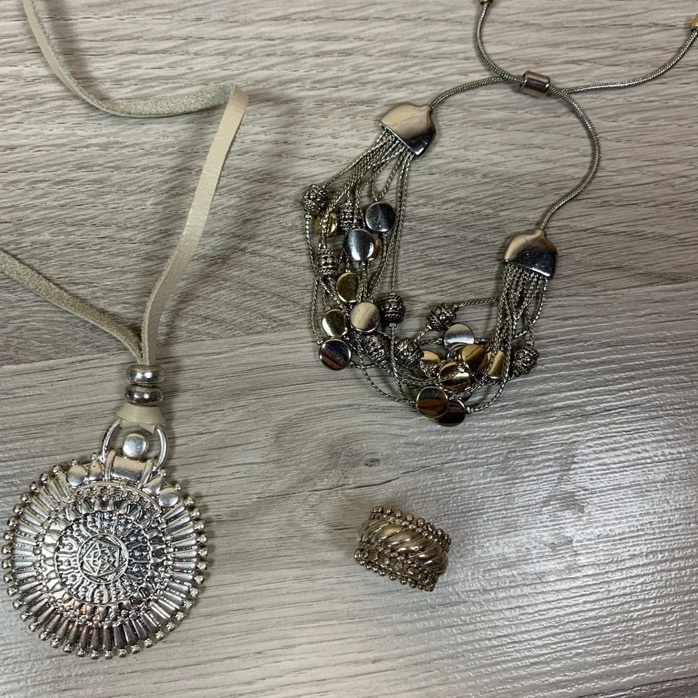Y2K Necklace Jewelry Lot of 9 Womens‎ Natasha Hammered Leather Chunky Silver
